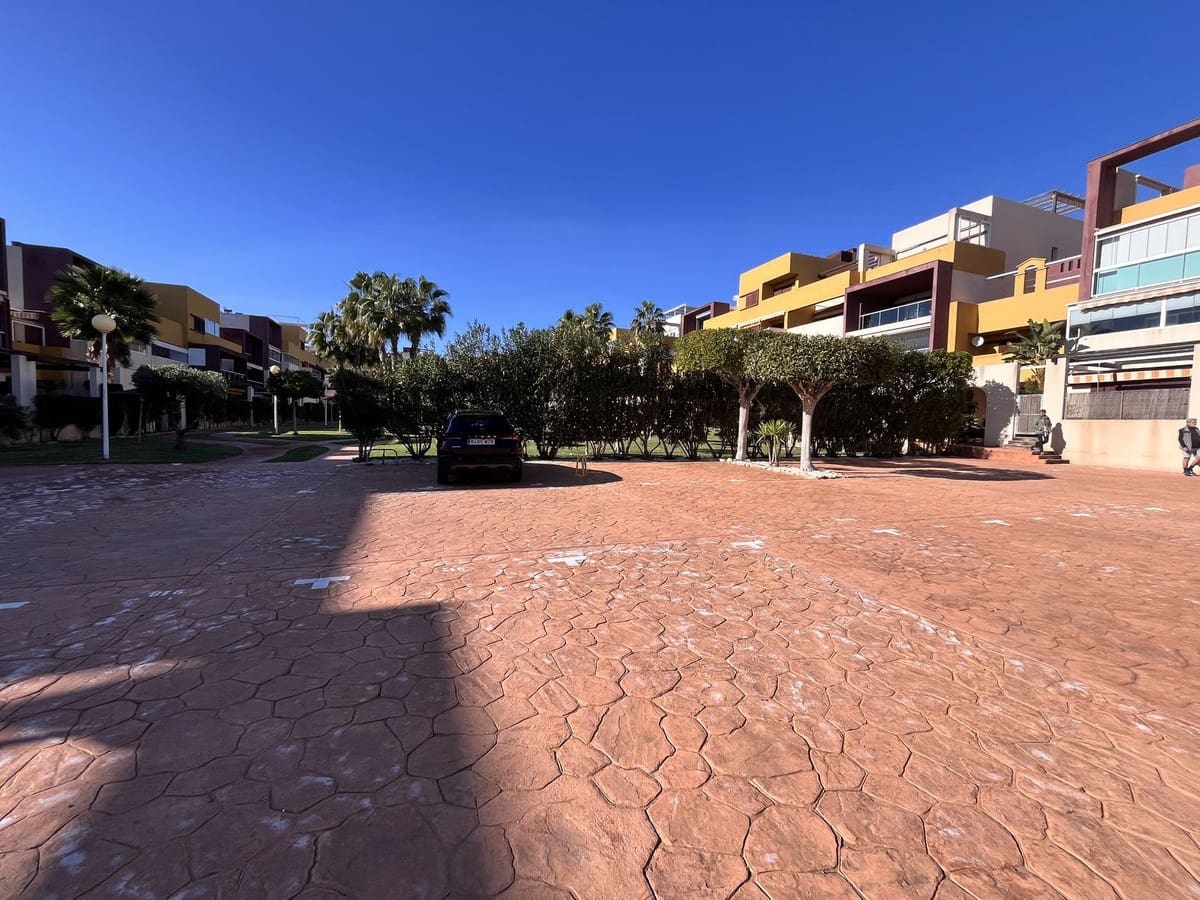 2 bedroom Apartment for sale in Orihuela with pool garage - € 239,000 (Ref: 9534395)