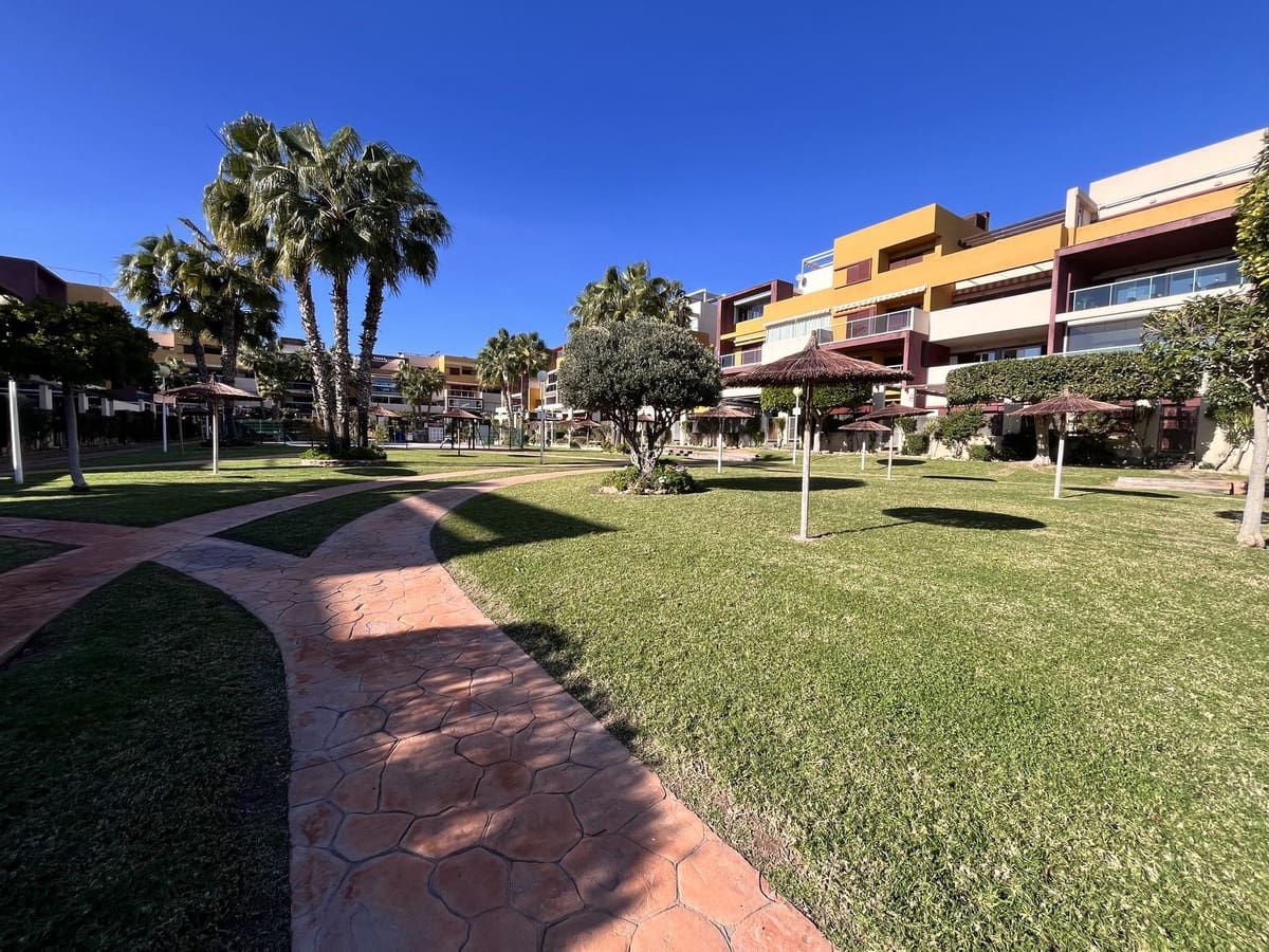 2 bedroom Apartment for sale in Orihuela with pool garage - € 239,000 (Ref: 9534395)