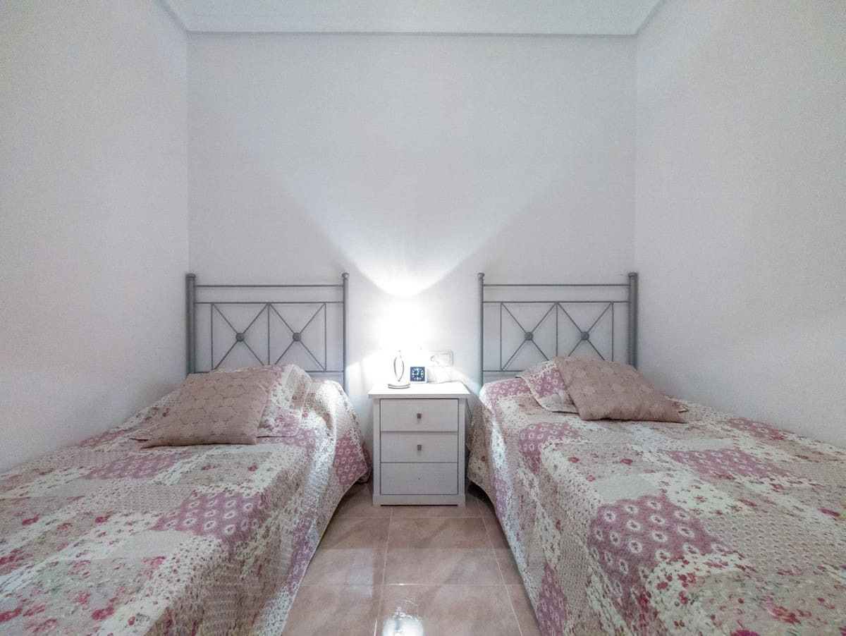 2 sypialnia Apartament na sprzedaż w Torrevieja - 140 000 € (Ref: 9534397)