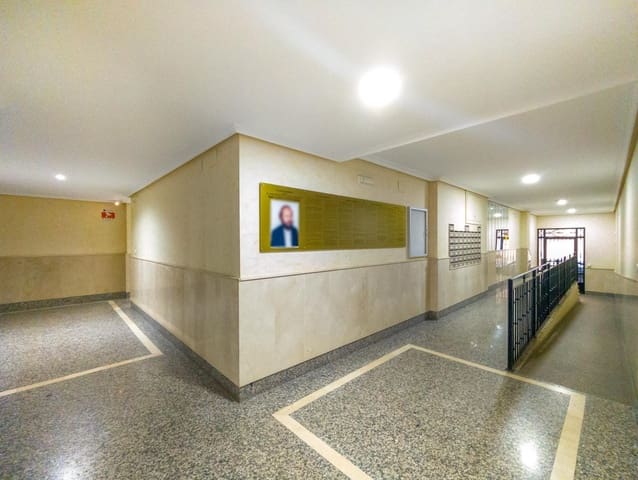 2 Zimmer Apartment zu verkaufen in Puerto Deportivo, Torrevieja - 140.000 € (Ref: 9534397)