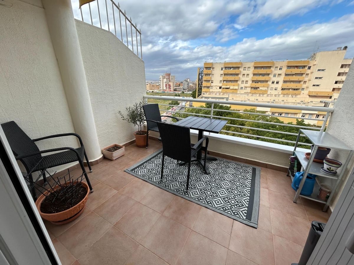 2 quarto Penthouse para venda em Torrevieja - 179 900 € (Ref: 9559194)