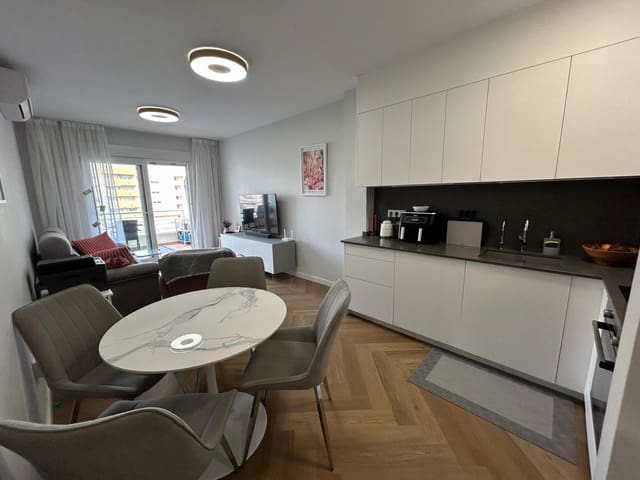 2 soverom Penthouse til salgs i Puerto Deportivo, Torrevieja - € 169 900 (Ref: 9559194)