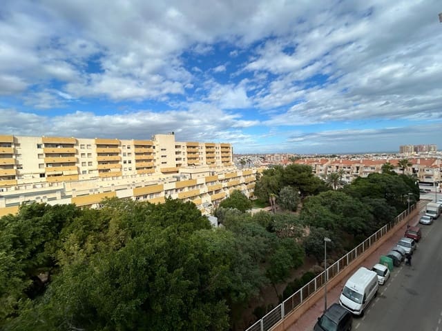 2 soverom Penthouse til salgs i Puerto Deportivo, Torrevieja - € 169 900 (Ref: 9559194)