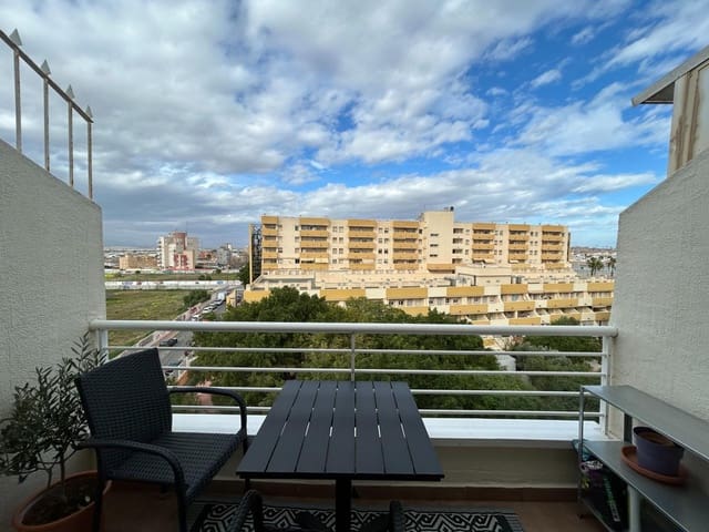 2 soverom Penthouse til salgs i Puerto Deportivo, Torrevieja - € 169 900 (Ref: 9559194)