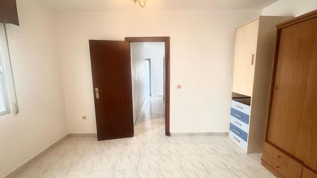 Apartamento de 3 habitaciones en Las Piscinas Naturales, Torrevieja en venta - 165.000 € (Ref: 9559214)