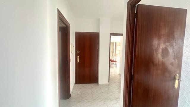 Apartamento de 3 habitaciones en Las Piscinas Naturales, Torrevieja en venta - 165.000 € (Ref: 9559214)