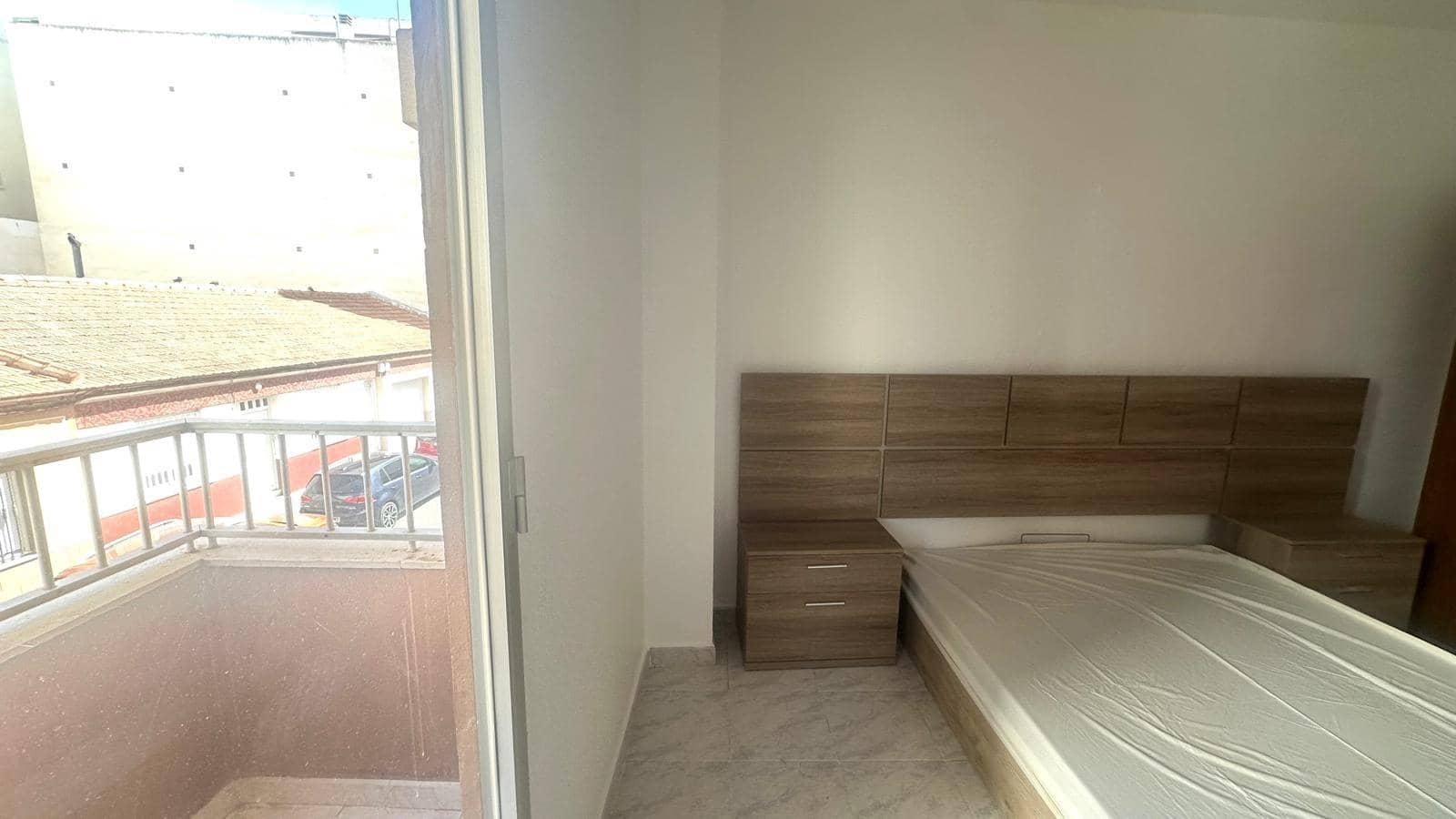 Apartamento de 3 habitaciones en Torrevieja en venta - 165.000 € (Ref: 9559214)