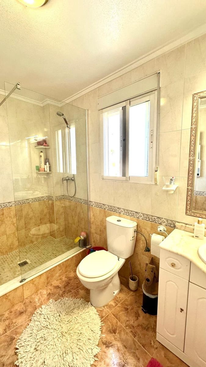 4 makuuhuone Huvila myytävänä paikassa Orihuela Costa mukana uima-altaan - 420 000 € (Ref: 9559218)