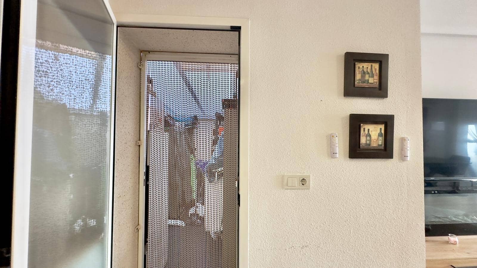 Bungalow de 2 habitaciones en Torrevieja en venta con piscina - 199.900 € (Ref: 9559234)