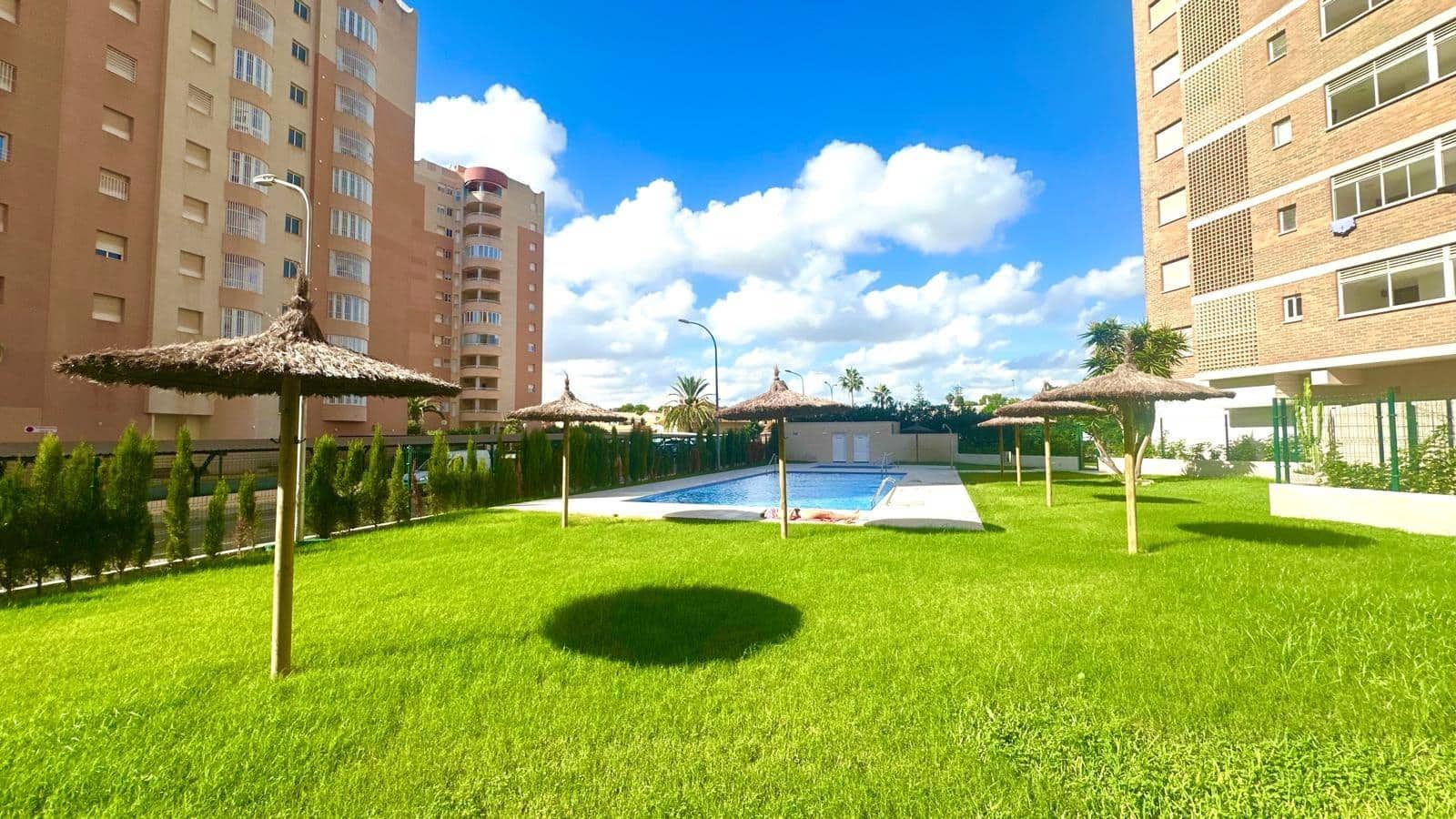 3 soveværelse Lejlighed til salg i Orihuela Costa med swimmingpool - € 269.900 (Ref: 9559239)