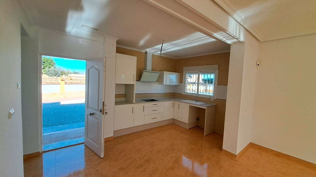 3 soveværelse Finca/Landehus til salg i Catral med garage - € 365.000 (Ref: 9564950)