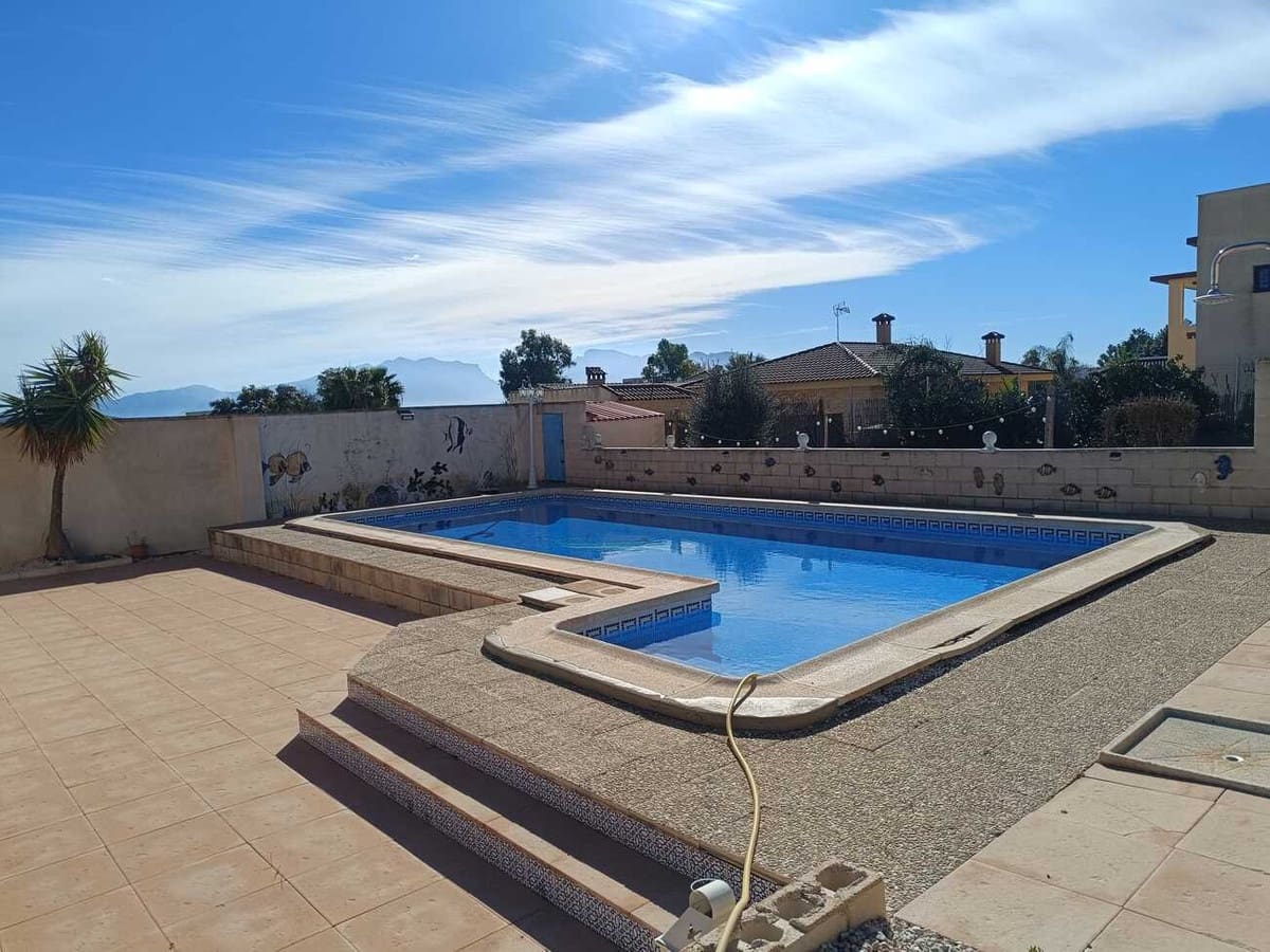 5 sovrum Villa till salu i Fortuna med pool - 265 000 € (Ref: 9596537)