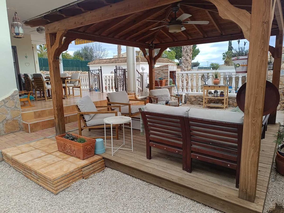 3 sovrum Villa till salu i Fortuna med pool - 310 000 € (Ref: 9596539)