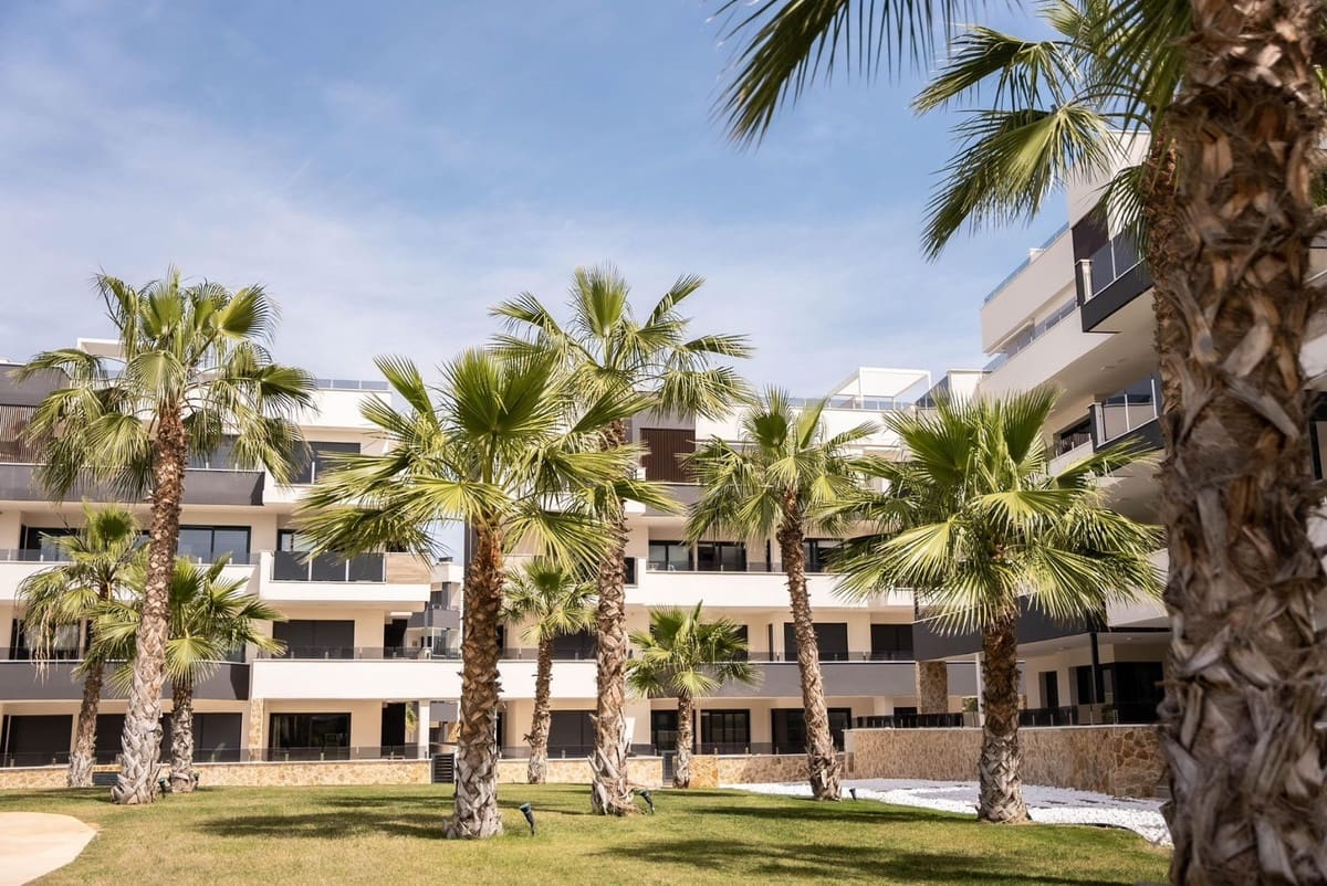 2 bedroom Apartment for sale in Orihuela - € 315,000 (Ref: 9596542)