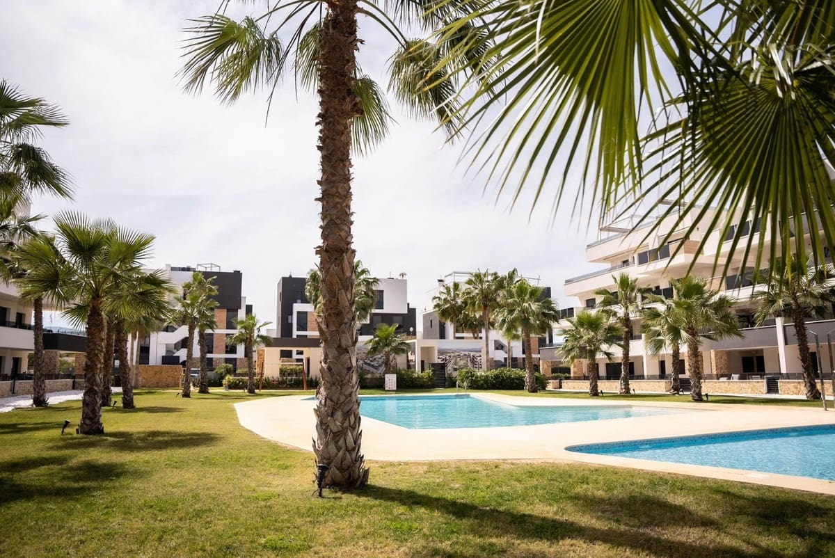 2 bedroom Apartment for sale in Orihuela - € 329,900 (Ref: 9596542)