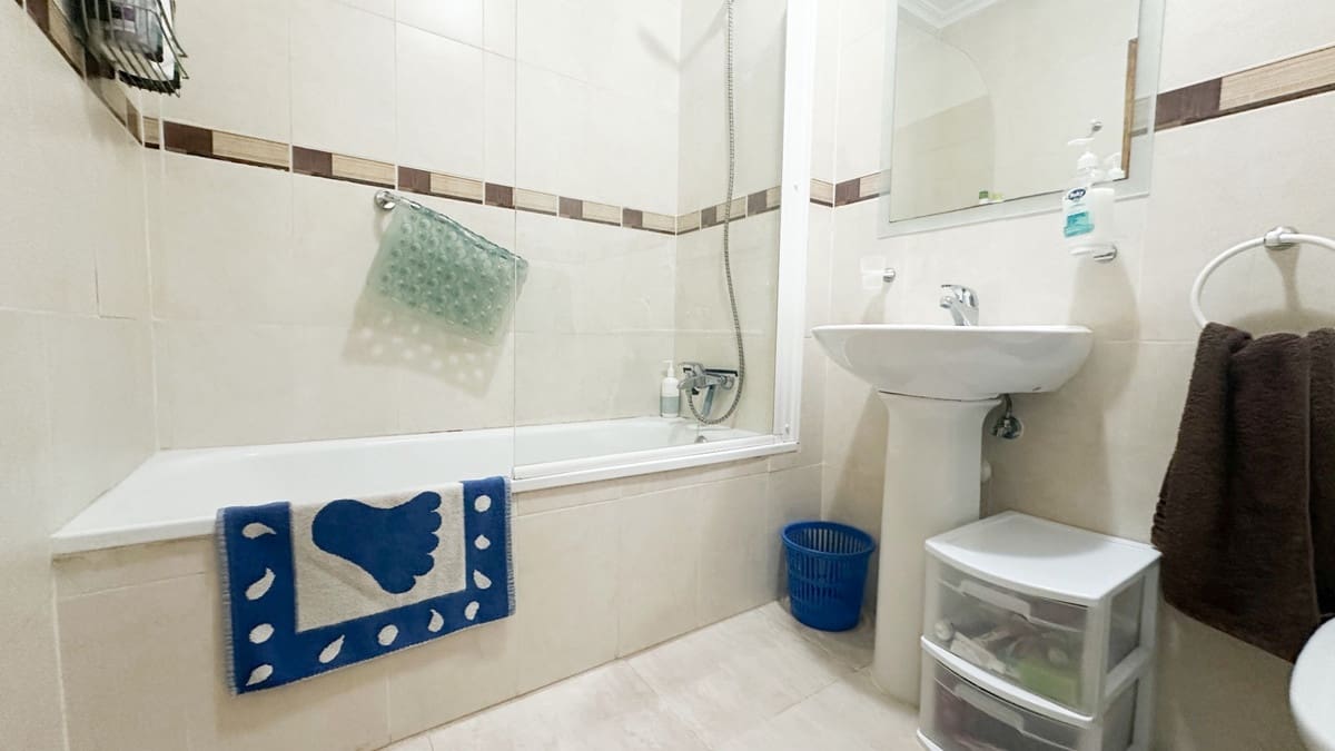 2 soveværelse Lejlighed til salg i Orihuela med swimmingpool - € 189.950 (Ref: 9596552)