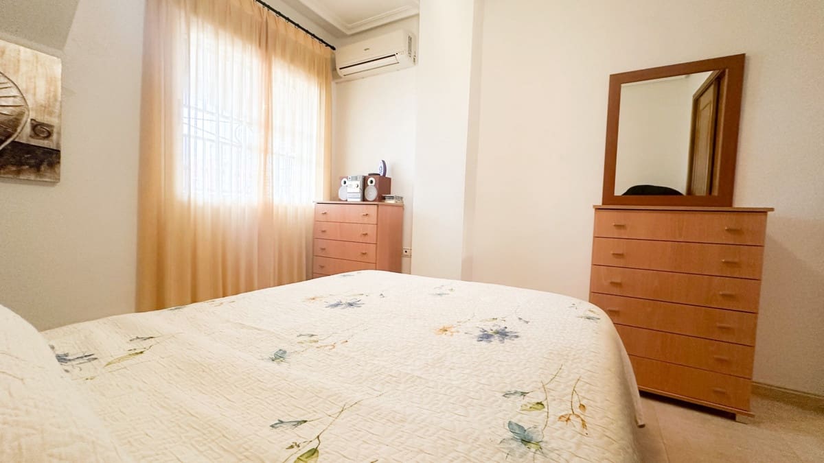 2 bedroom Apartment for sale in Orihuela with pool - € 165,000 (Ref: 9596552)