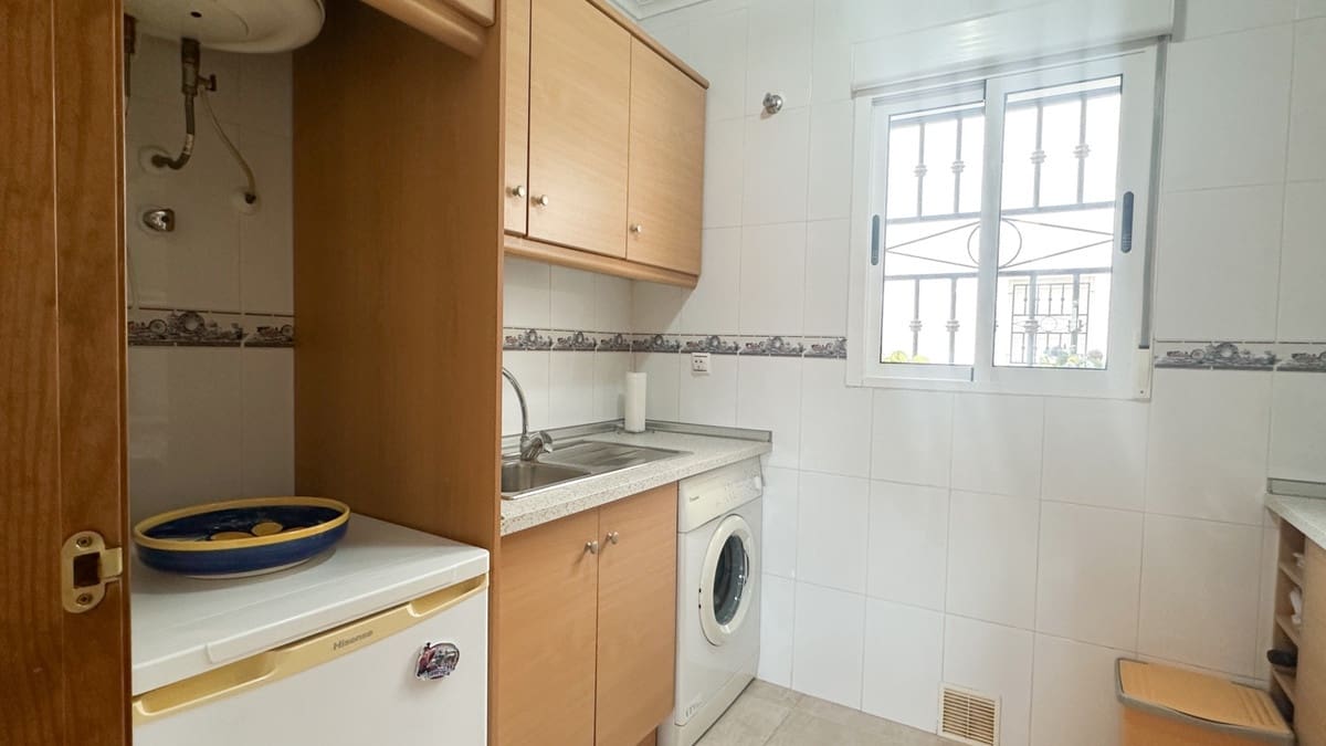 2 bedroom Apartment for sale in Orihuela with pool - € 165,000 (Ref: 9596552)