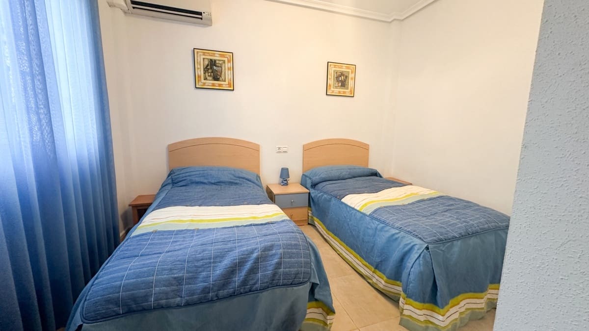 2 bedroom Apartment for sale in Orihuela with pool - € 165,000 (Ref: 9596552)
