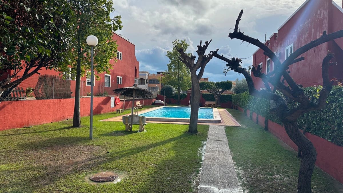 2 bedroom Apartment for sale in Orihuela with pool - € 165,000 (Ref: 9596552)