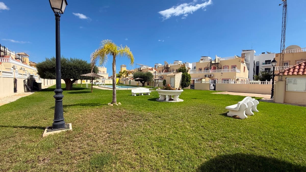 2 bedroom Townhouse for sale in Orihuela - € 205,900 (Ref: 9596554)