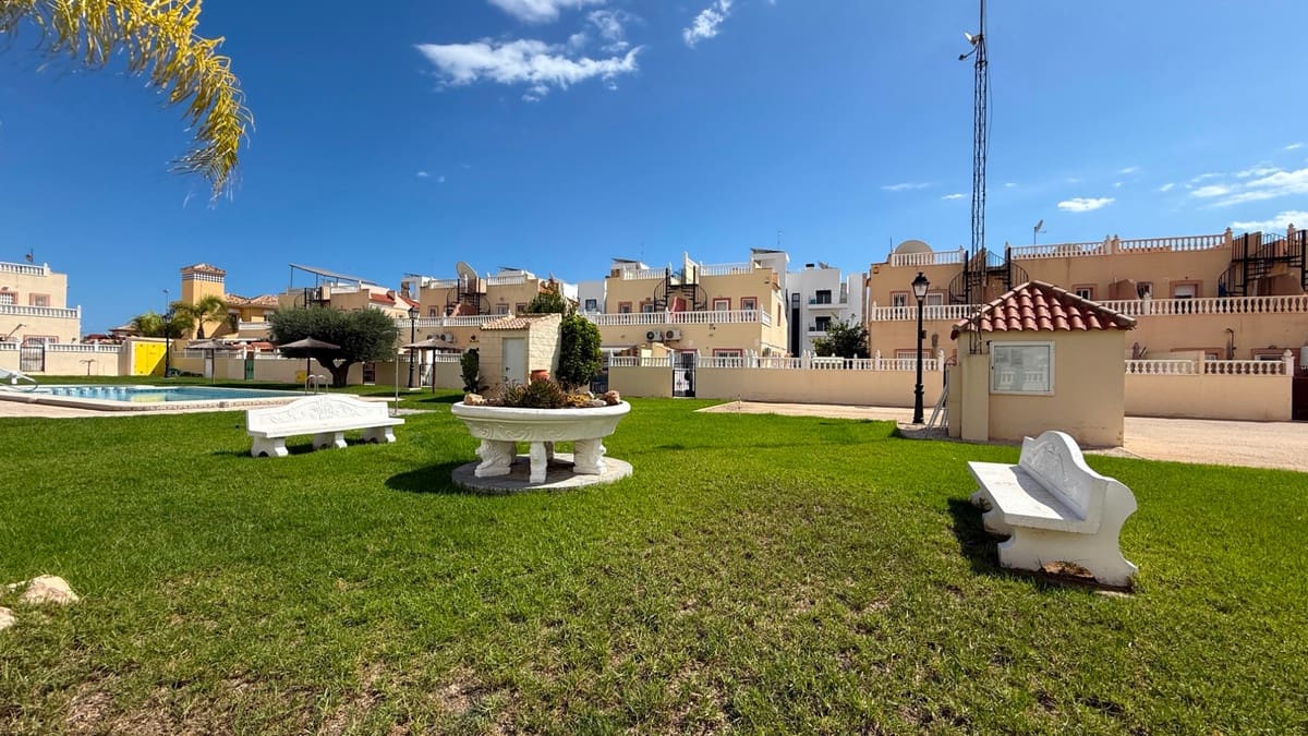 2 bedroom Townhouse for sale in Orihuela - € 205,900 (Ref: 9596554)