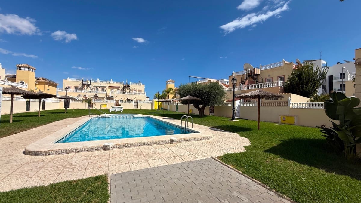 2 bedroom Townhouse for sale in Orihuela - € 205,900 (Ref: 9596554)