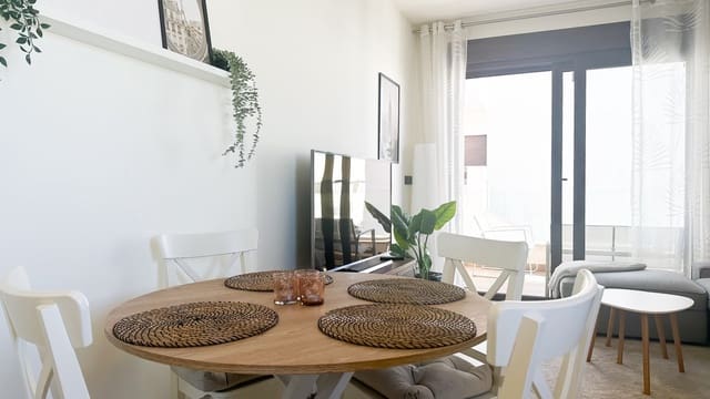 3 chambre Appartement à vendre à Puerto Deportivo, Torrevieja avec piscine garage - 329 000 € (Ref: 9596556)