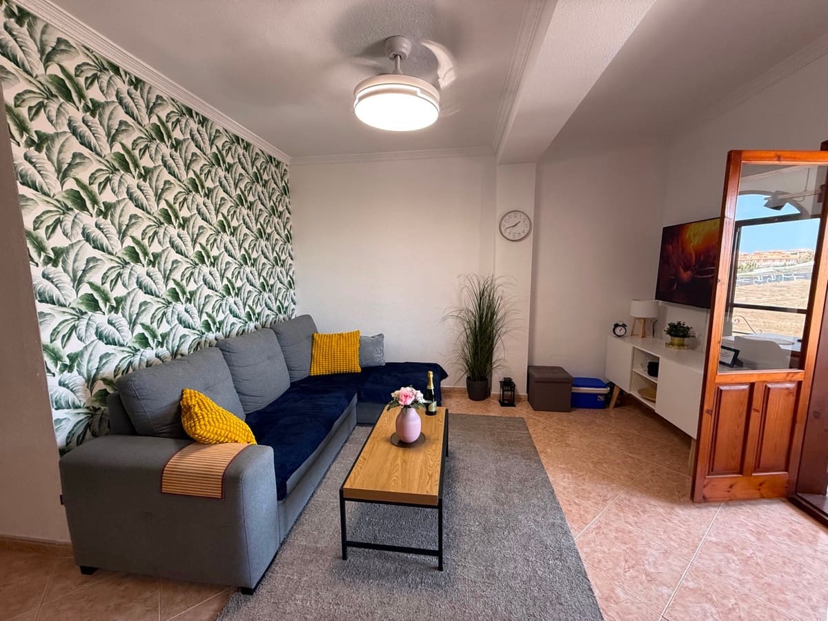 Apartamento de 2 habitaciones en Torrevieja en venta - 145.000 € (Ref: 9596557)
