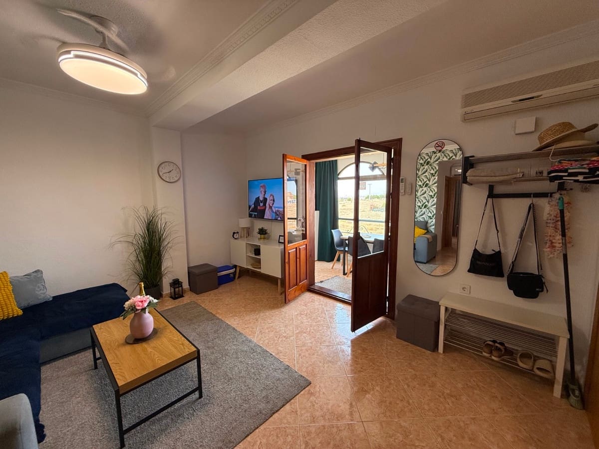 Apartamento de 2 habitaciones en Torrevieja en venta - 145.000 € (Ref: 9596557)