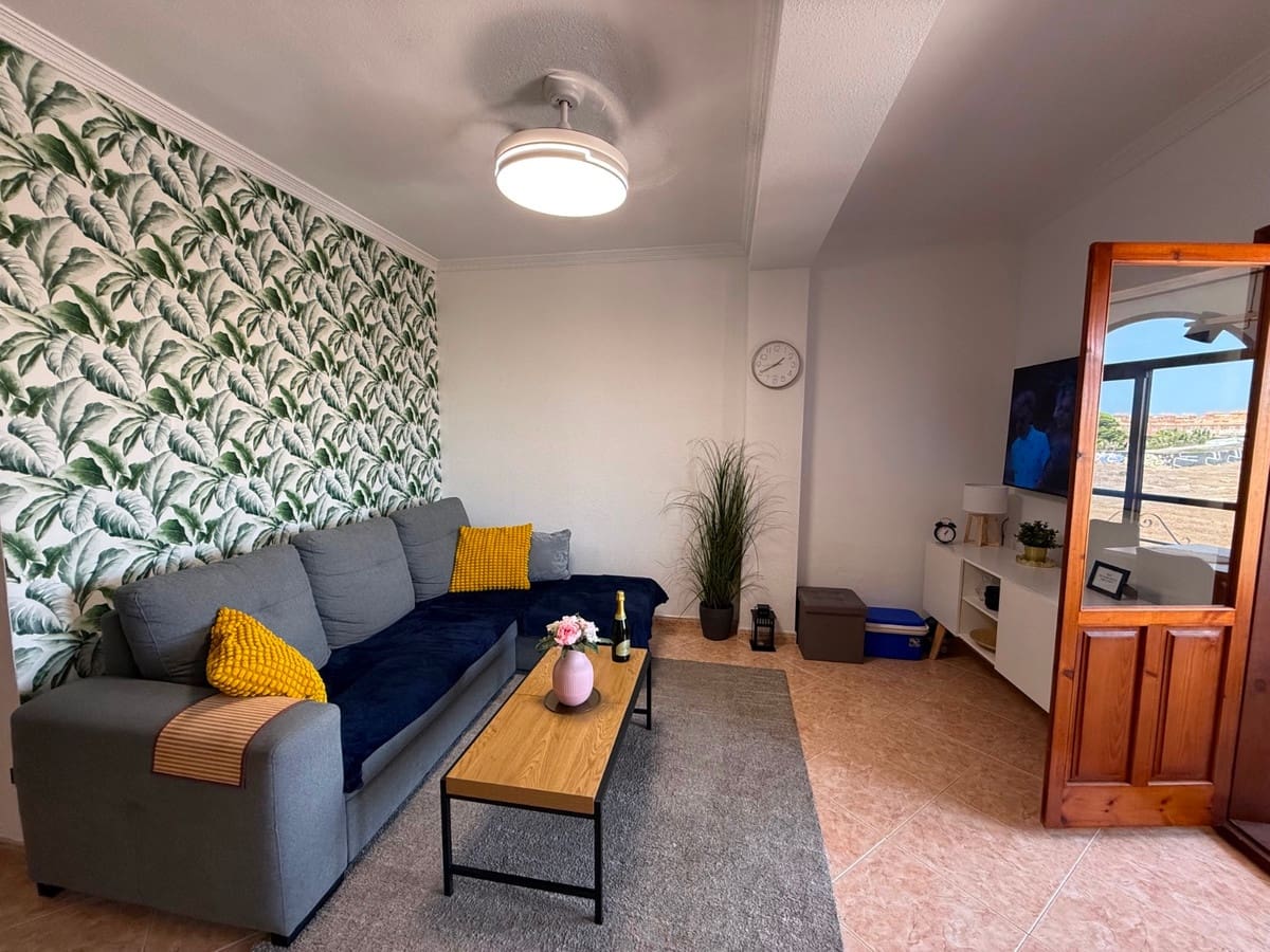 Apartamento de 2 habitaciones en Torrevieja en venta - 145.000 € (Ref: 9596557)