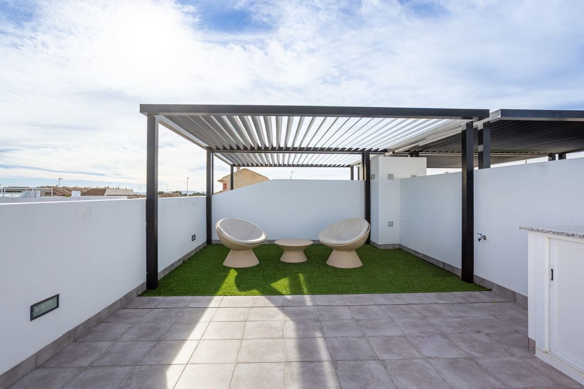 3 bedroom Villa for sale in Roldan with pool - € 285,000 (Ref: 9596558)