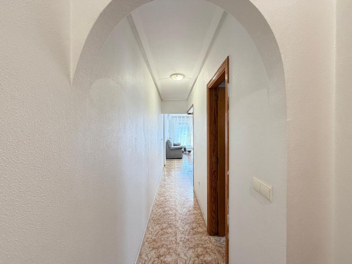 2 makuuhuone Huoneisto myytävänä paikassa Torrevieja - 179 000 € (Ref: 9596560)