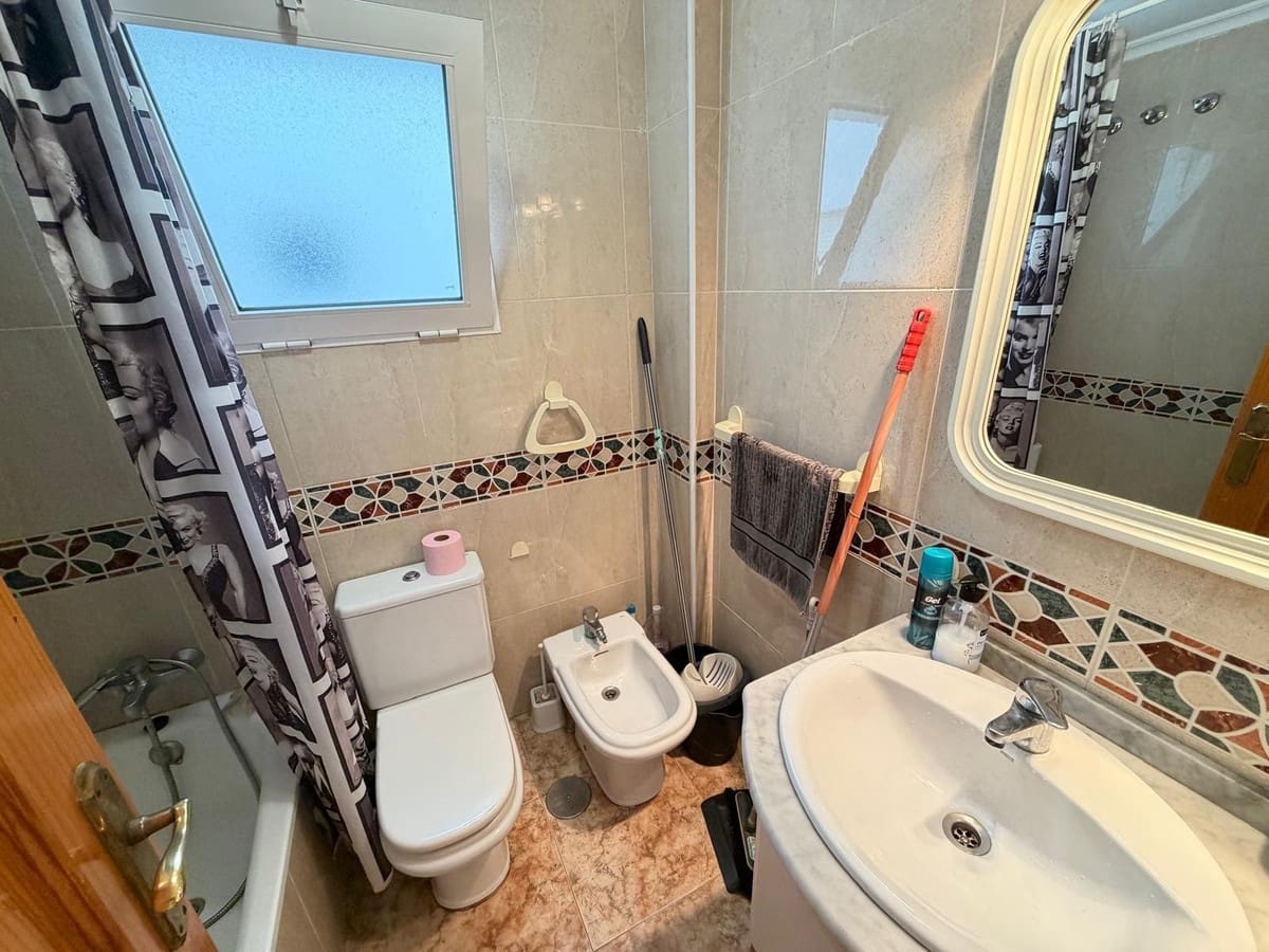 2 makuuhuone Huoneisto myytävänä paikassa Torrevieja - 179 000 € (Ref: 9596560)