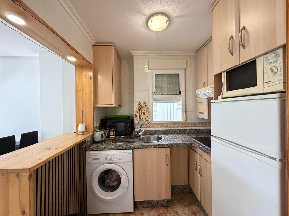 2 makuuhuone Huoneisto myytävänä paikassa Torrevieja - 179 000 € (Ref: 9596560)