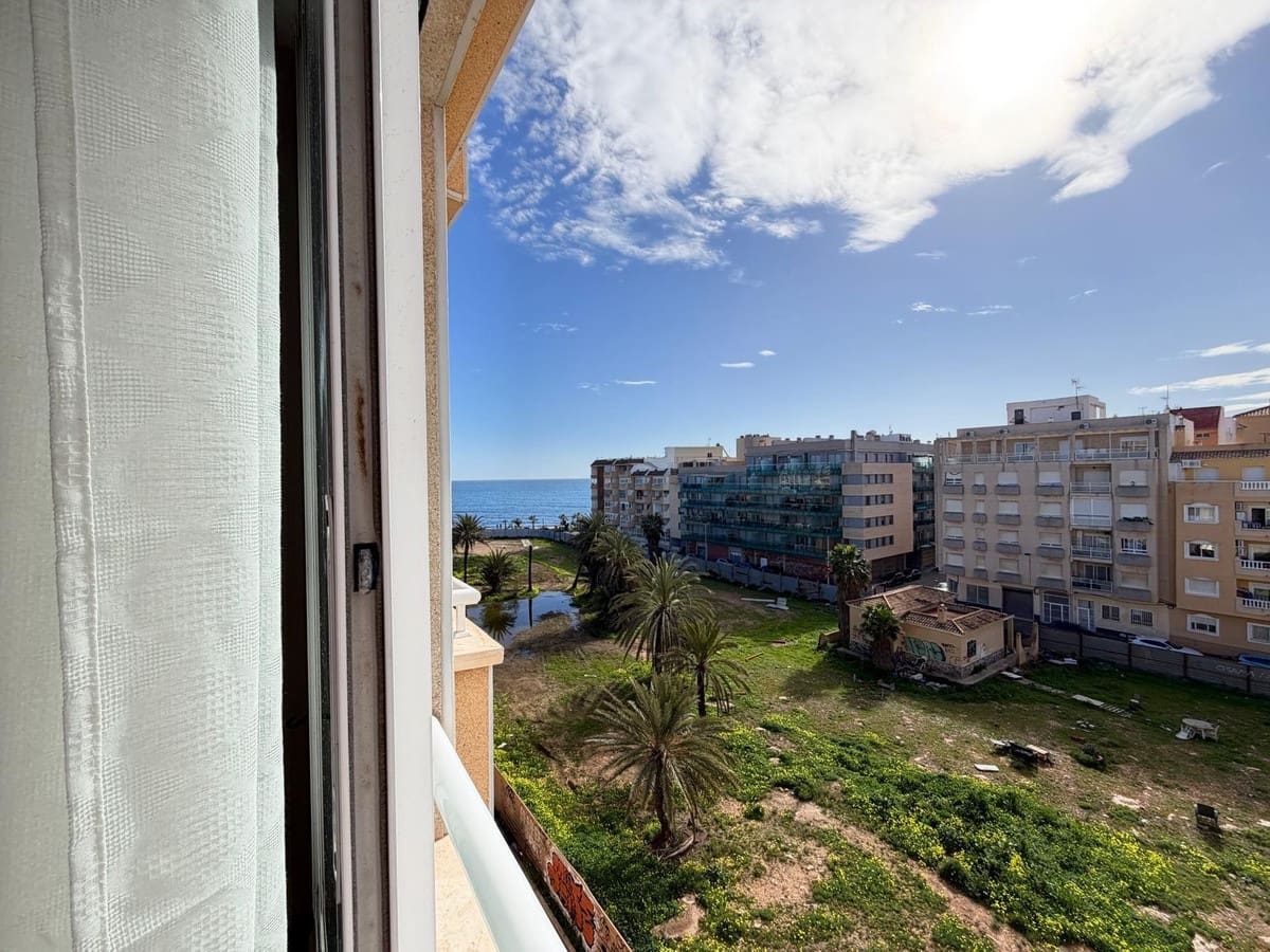2 makuuhuone Huoneisto myytävänä paikassa Torrevieja - 179 000 € (Ref: 9596560)