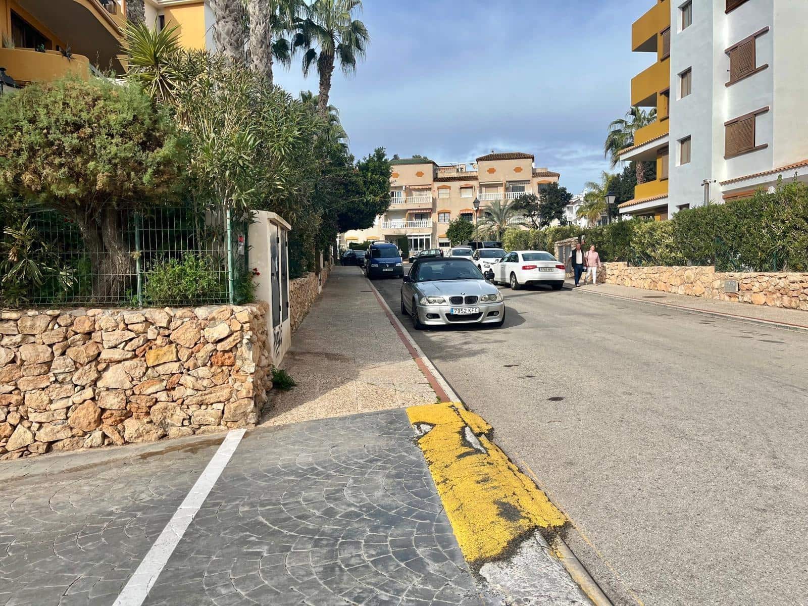 Bungalow de 2 habitaciones en Torrevieja en venta con piscina - 245.000 € (Ref: 9601500)