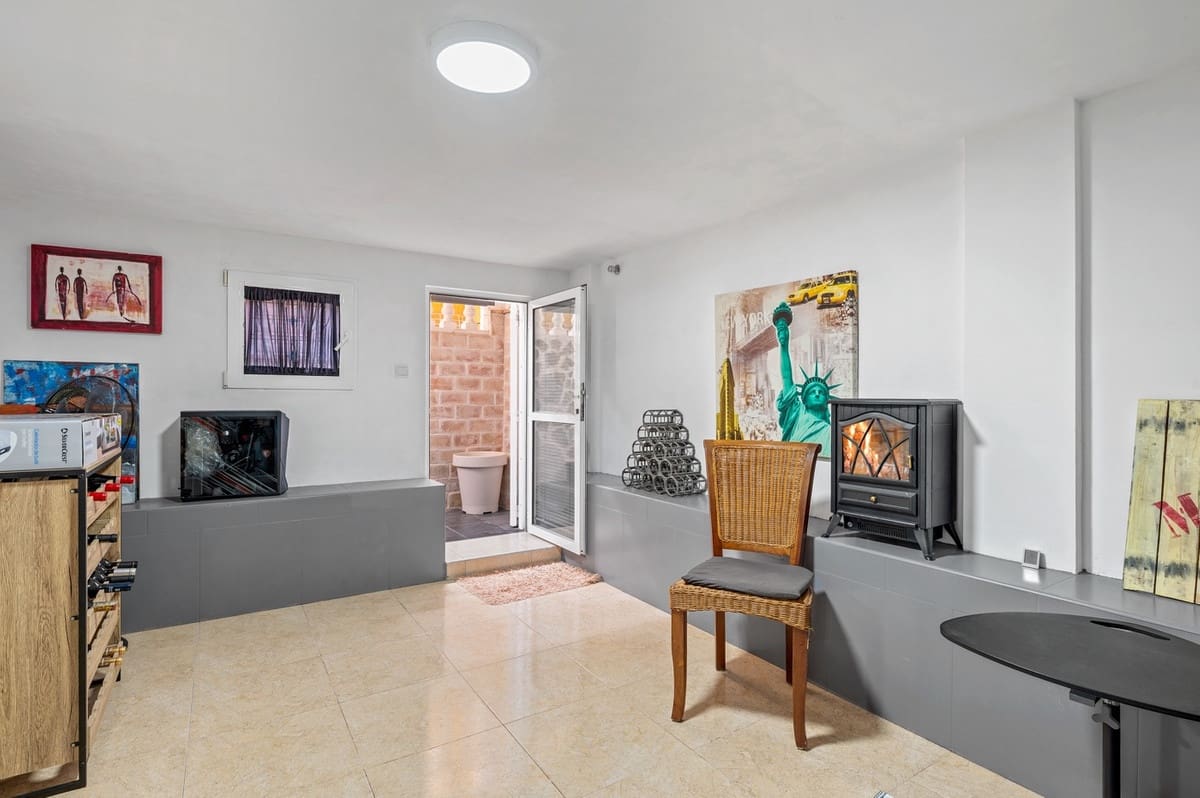 5 bedroom Apartment for sale in Rojales with pool - € 276,000 (Ref: 9601509)