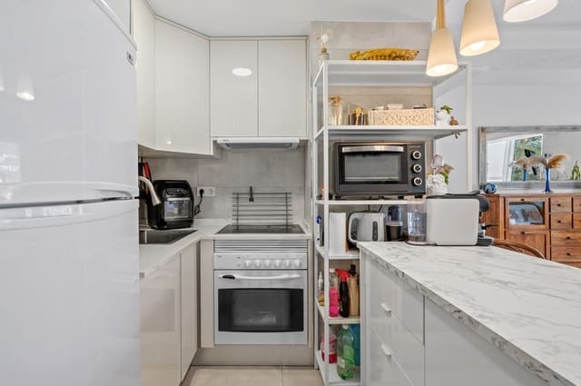 2 soveværelse Lejlighed til salg i La Nucia Pueblo  , La Nucia med swimmingpool - € 175.000 (Ref: 9601514)