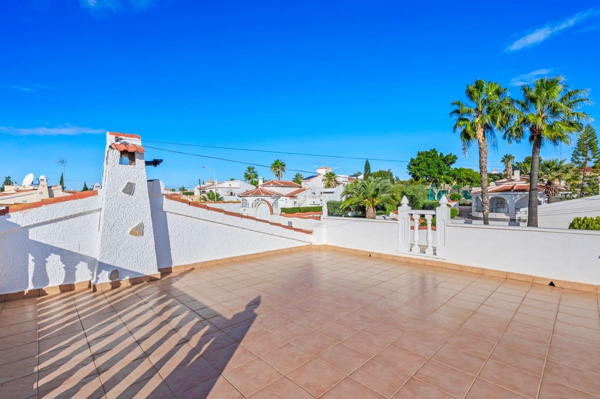 3 bedroom Villa for sale in Rojales with pool garage - € 445,000 (Ref: 9601515)