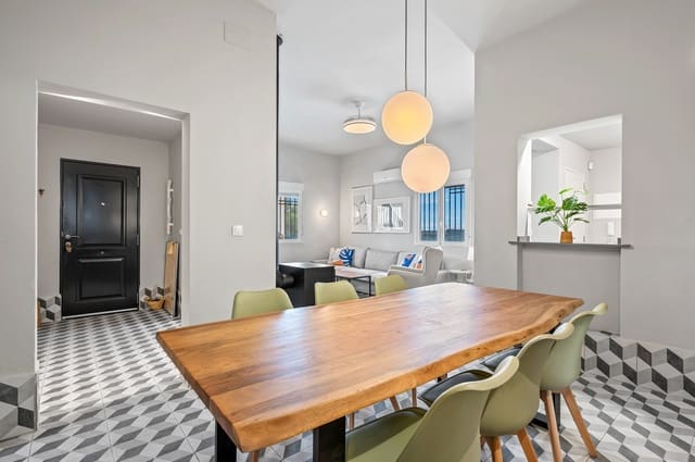 3 soverom Hus til salgs i El Pla de Sant Josep - L'Asil, Elche / Elx med svømmebasseng garasje - € 385 000 (Ref: 9601516)