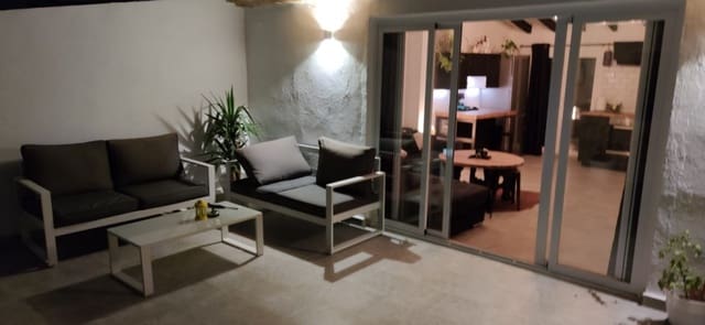 4 bedroom Apartment for sale in La Nucia Pueblo  , La Nucia - € 220,000 (Ref: 9619632)