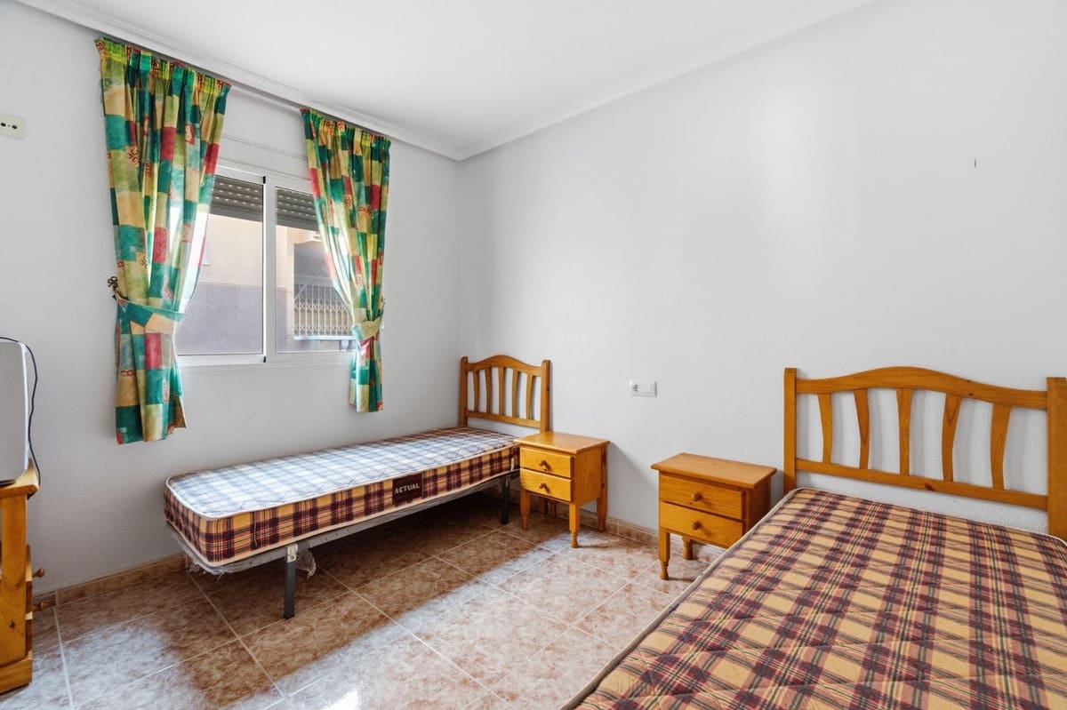 3 quarto Apartamento para venda em Torrevieja com garagem - 169 000 € (Ref: 9619633)