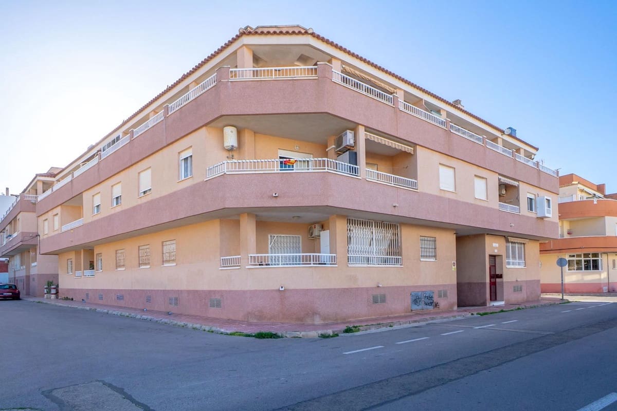 3 quarto Apartamento para venda em Torrevieja com garagem - 169 000 € (Ref: 9619633)