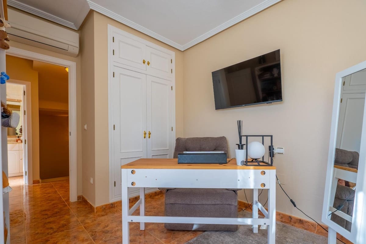 2 makuuhuone Huoneisto myytävänä paikassa Orihuela mukana uima-altaan - 258 500 € (Ref: 9619636)