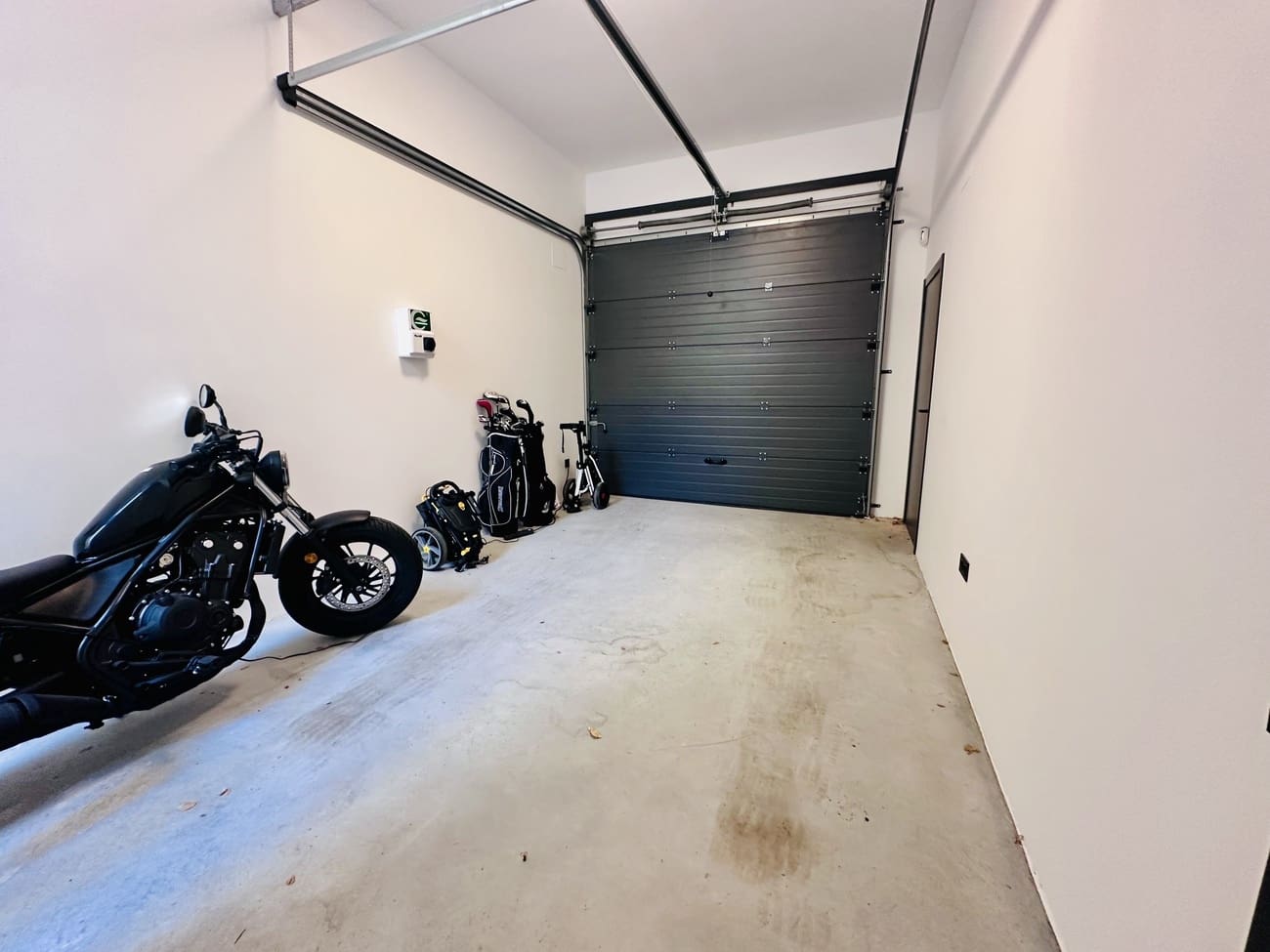 4 makuuhuone Huvila myytävänä paikassa Rojales mukana uima-altaan 
autotalli - 789 000 € (Ref: 9619650)