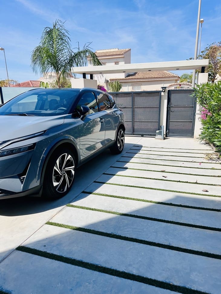 4 makuuhuone Huvila myytävänä paikassa Rojales mukana uima-altaan 
autotalli - 789 000 € (Ref: 9619650)