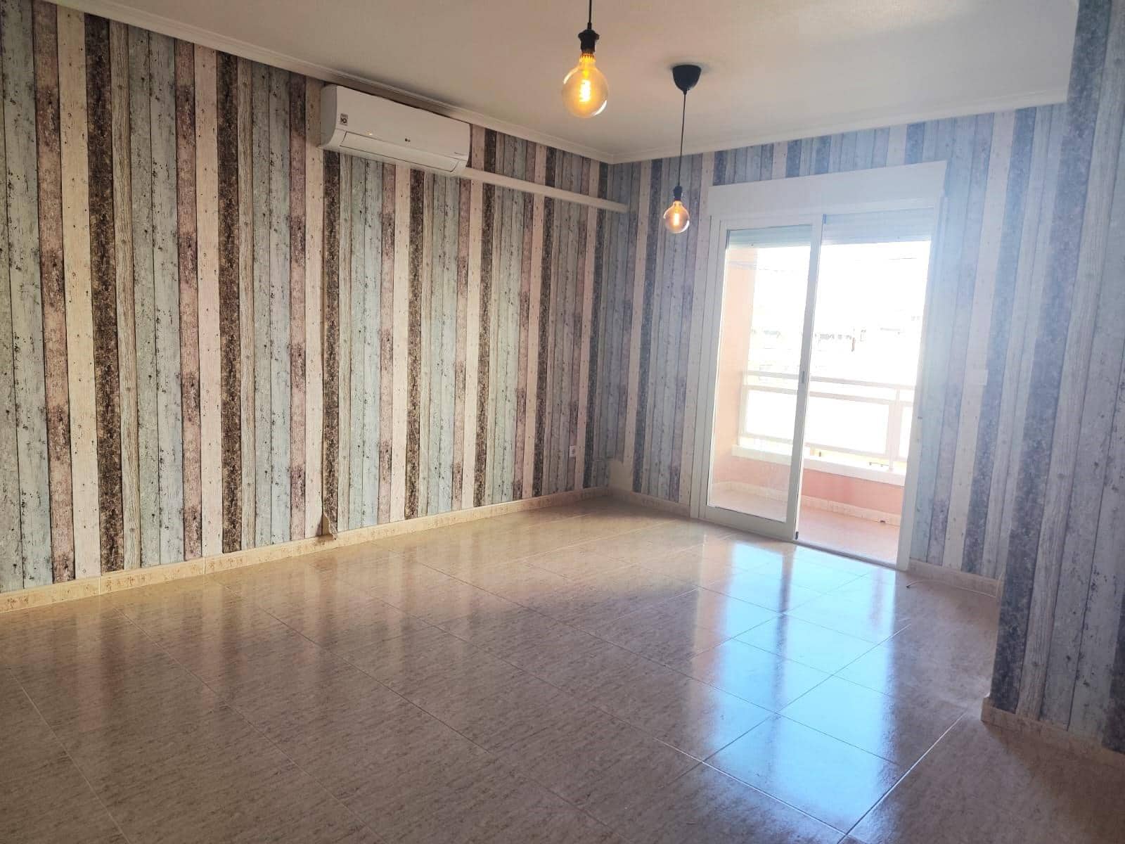 2 Zimmer Apartment zu verkaufen in Torrevieja - 138.000 € (Ref: 9619656)
