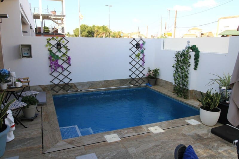 Casa de 3 habitaciones en Avileses en venta - 259.000 € (Ref: 9619665)