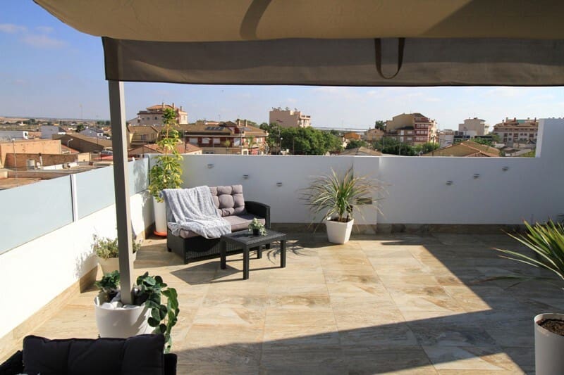 Casa de 3 habitaciones en Avileses en venta - 259.000 € (Ref: 9619665)
